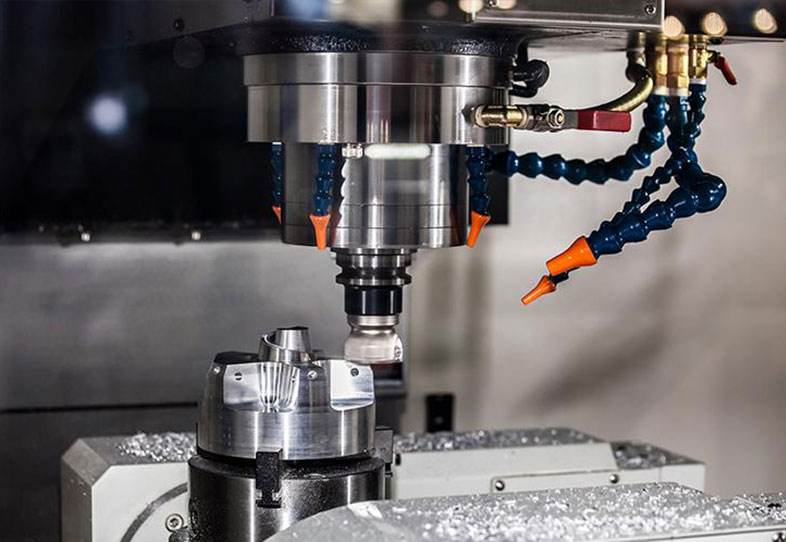 従来の成形プロセスと比較して、ラピッドプロトタイプ射出成形にはどのような利点がありますか?