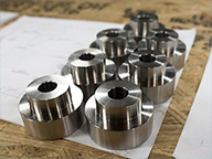 中国の CNC 旋削会社は、品質を維持しながら大量の生産量をどのように管理しているのでしょうか?